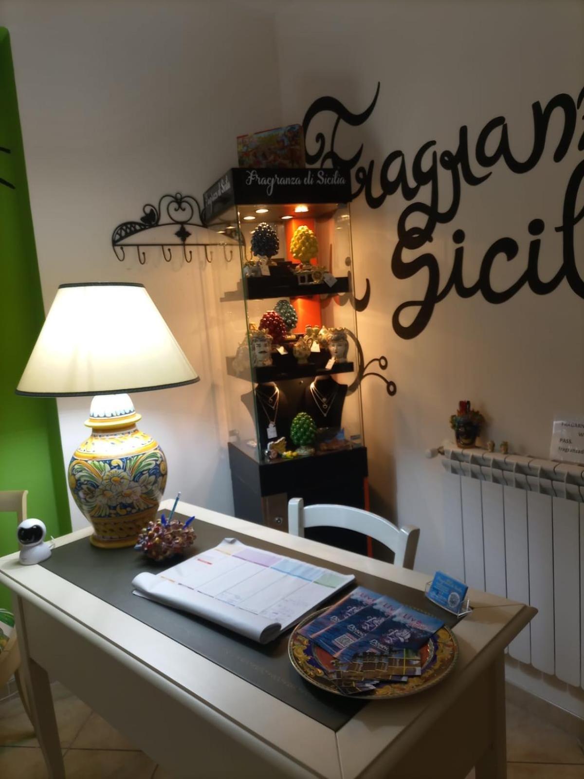 B&B Fragranza Di Sicilia Giardini Naxos Bagian luar foto