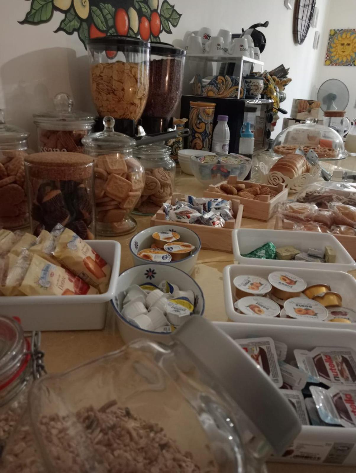B&B Fragranza Di Sicilia Giardini Naxos Bagian luar foto