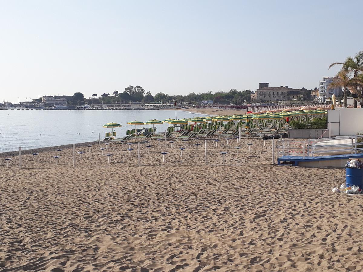B&B Fragranza Di Sicilia Giardini Naxos Bagian luar foto